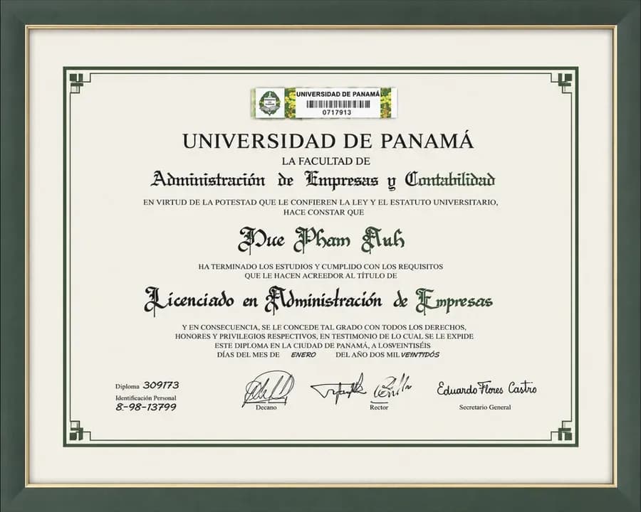 Bằng Cử nhân Quản trị Kinh doanh của ông Phạm Anh Đức do Universidad de Panamá cấp